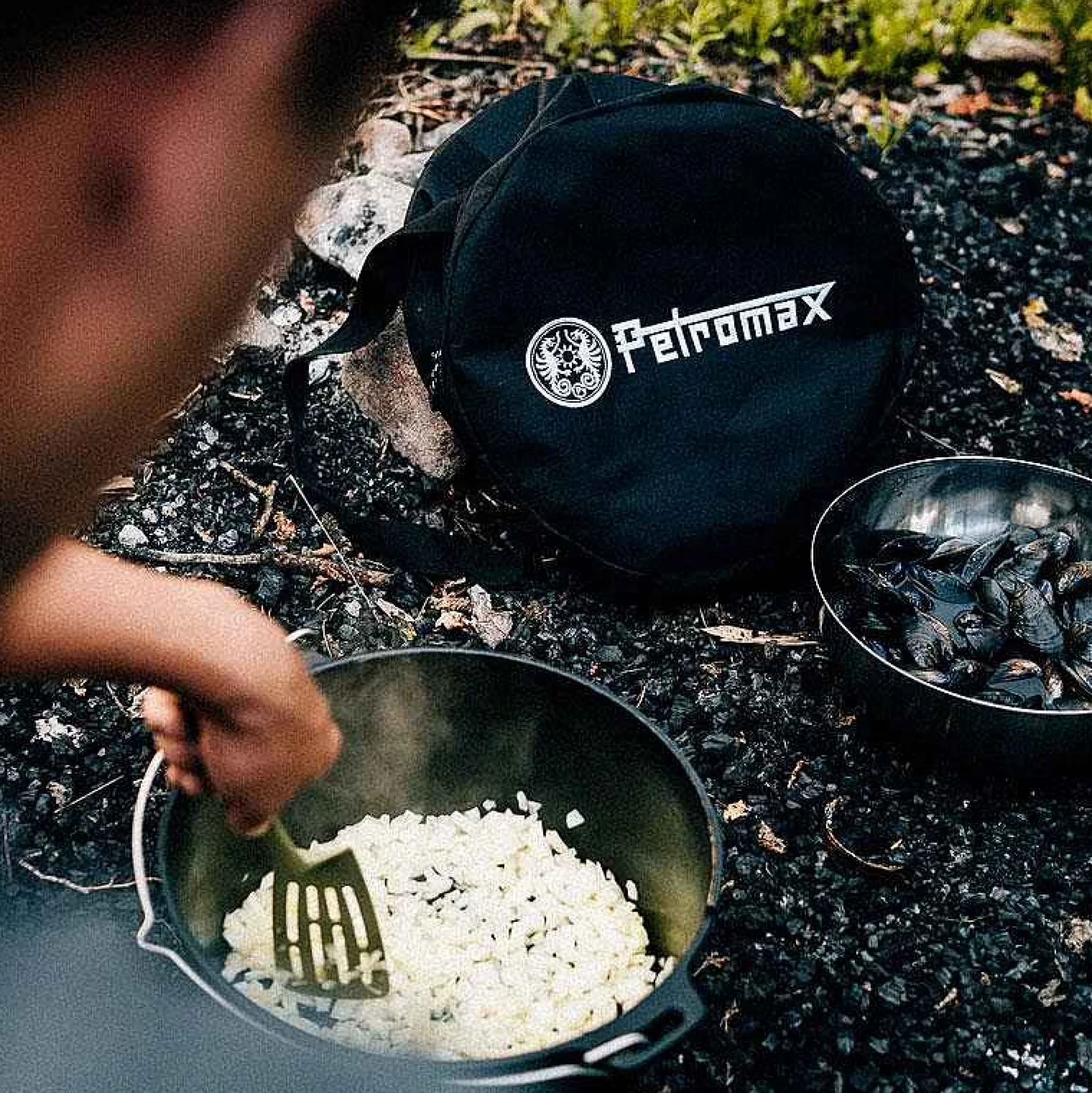Petromax Fire Pot (Dutch Oven) New